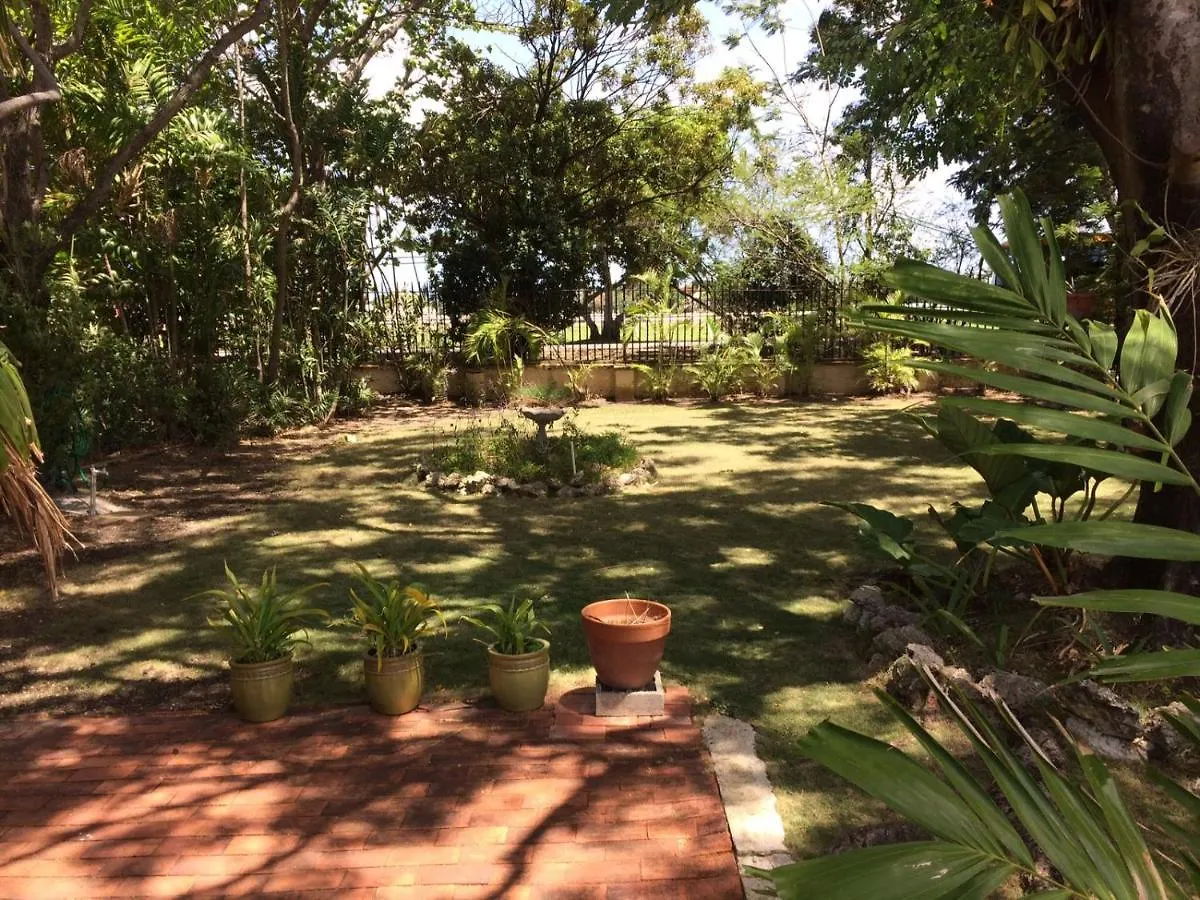 Rafeen Villa- Historic Villa With Pool Bridgetown Barbados
